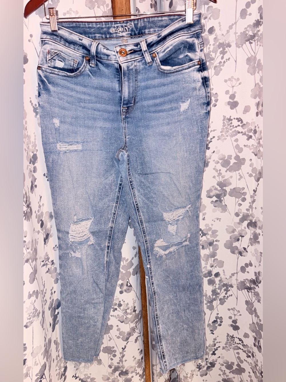 edgely Light Blue Distressed Skinny Jeans